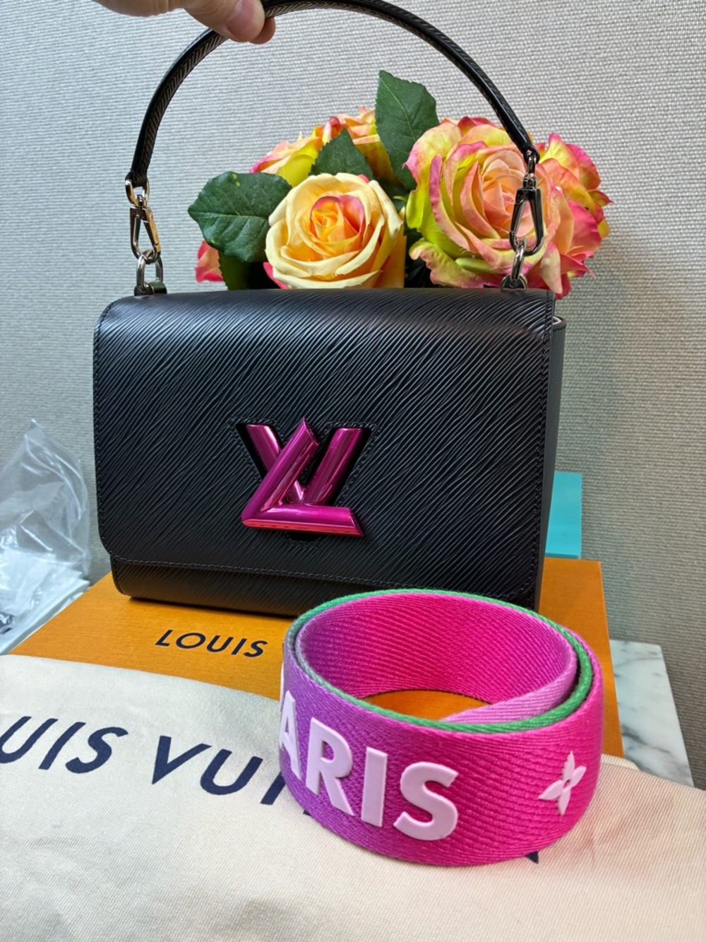 Louis Vuitton LV Black Epi Leather MM Twist Limited Edition Shoulder Bag - NWOT - Picture 2 of 16